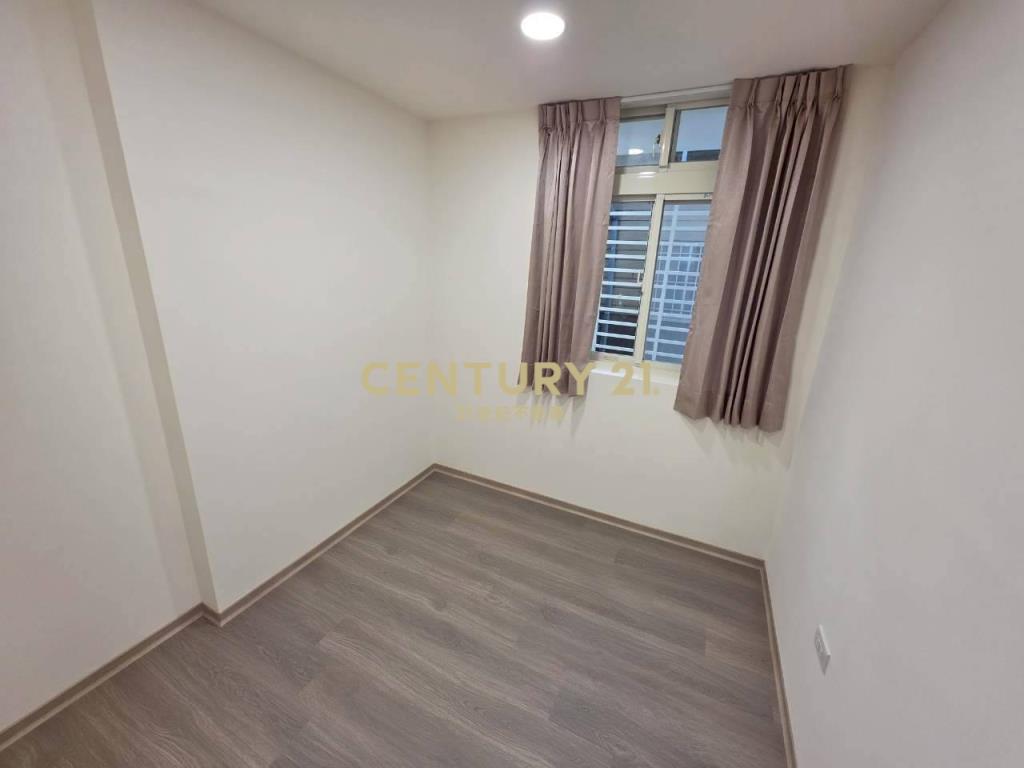 鶯歌鳳吉二街全新裝潢頂加4房公寓