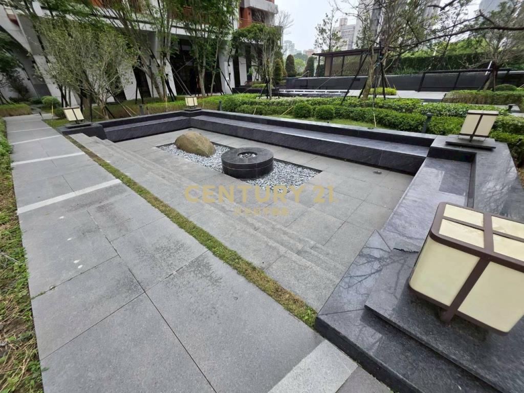 小檜溪重劃區亞昕一見邊間景觀3房車