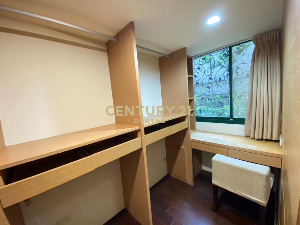 藝文特區梵谷與我｜1樓3房車挑高庭院戶