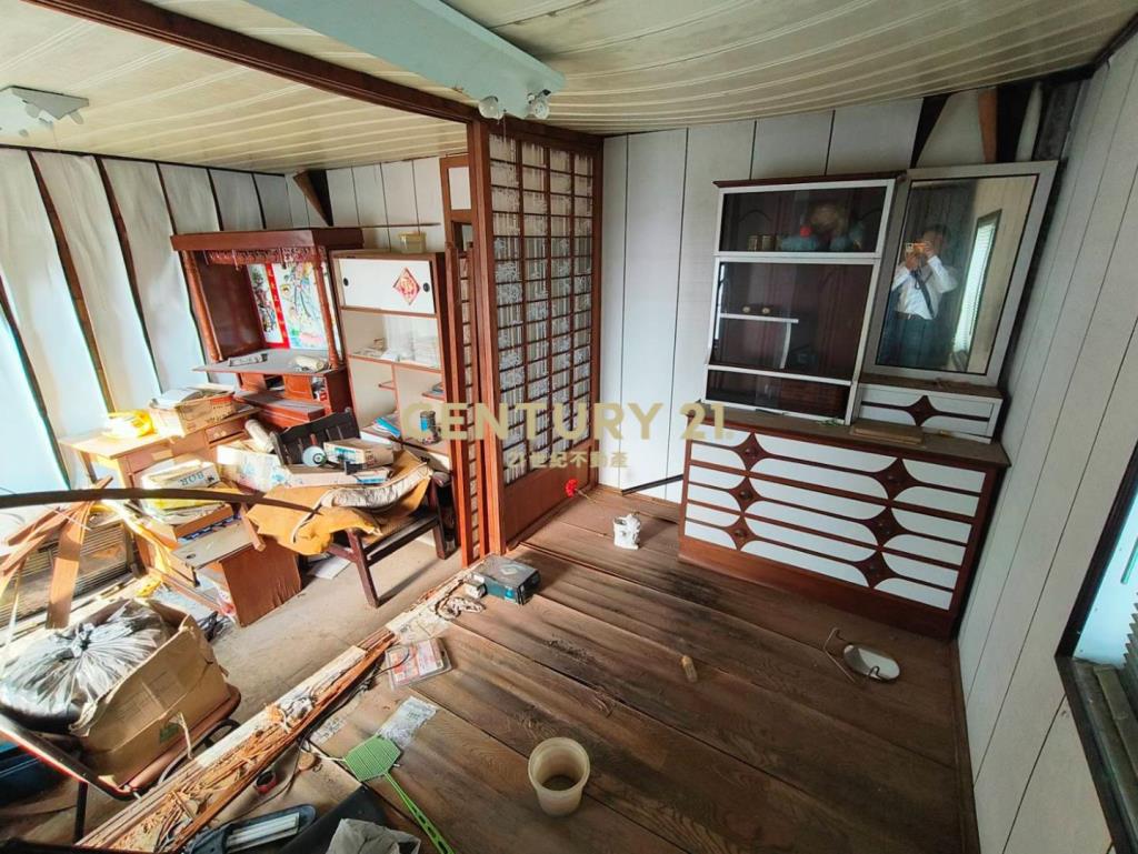 龜山幸福社區低總價6房頂加公寓(需整理)