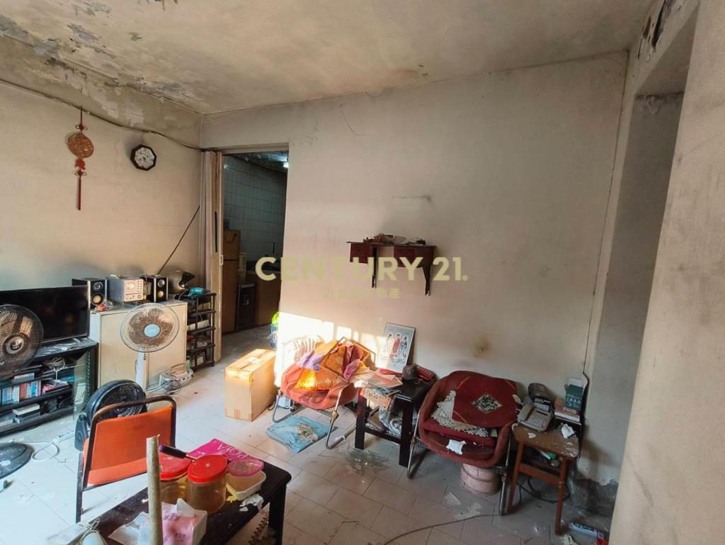 龜山幸福社區低總價6房頂加公寓(需整理)