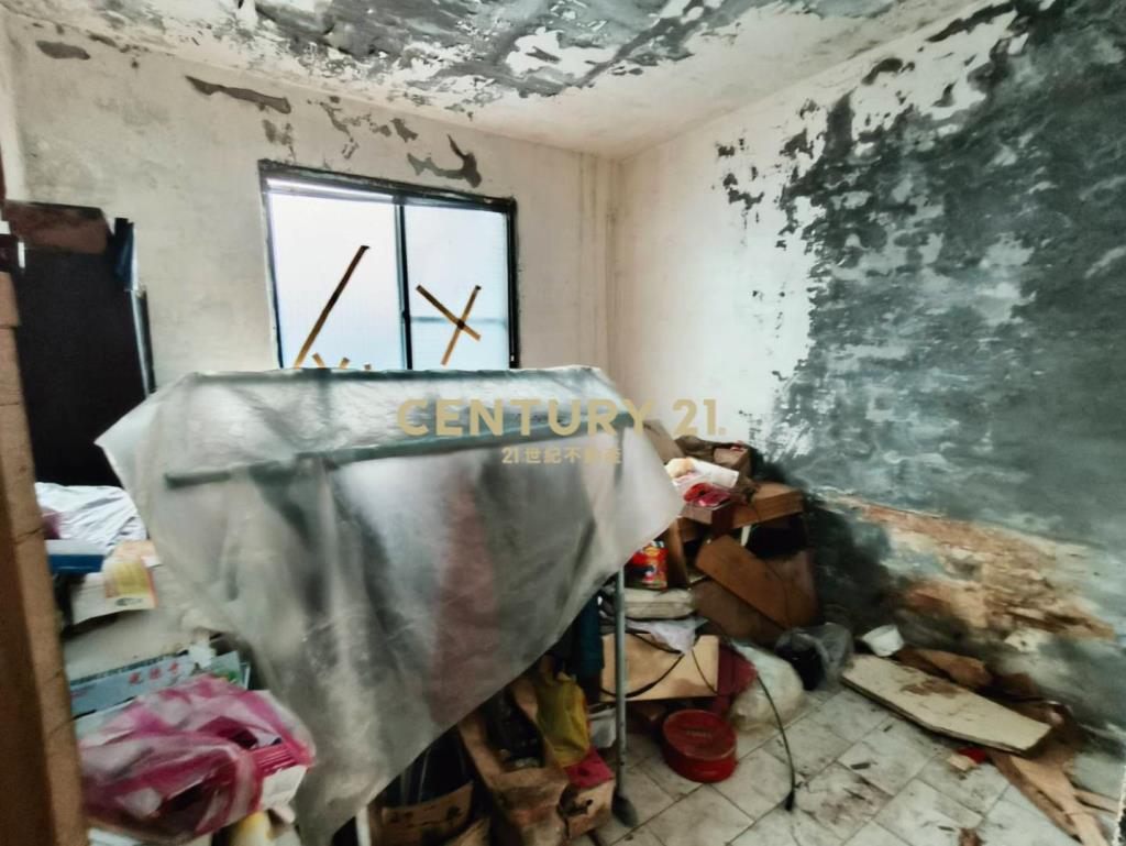 龜山幸福社區低總價6房頂加公寓(需整理)