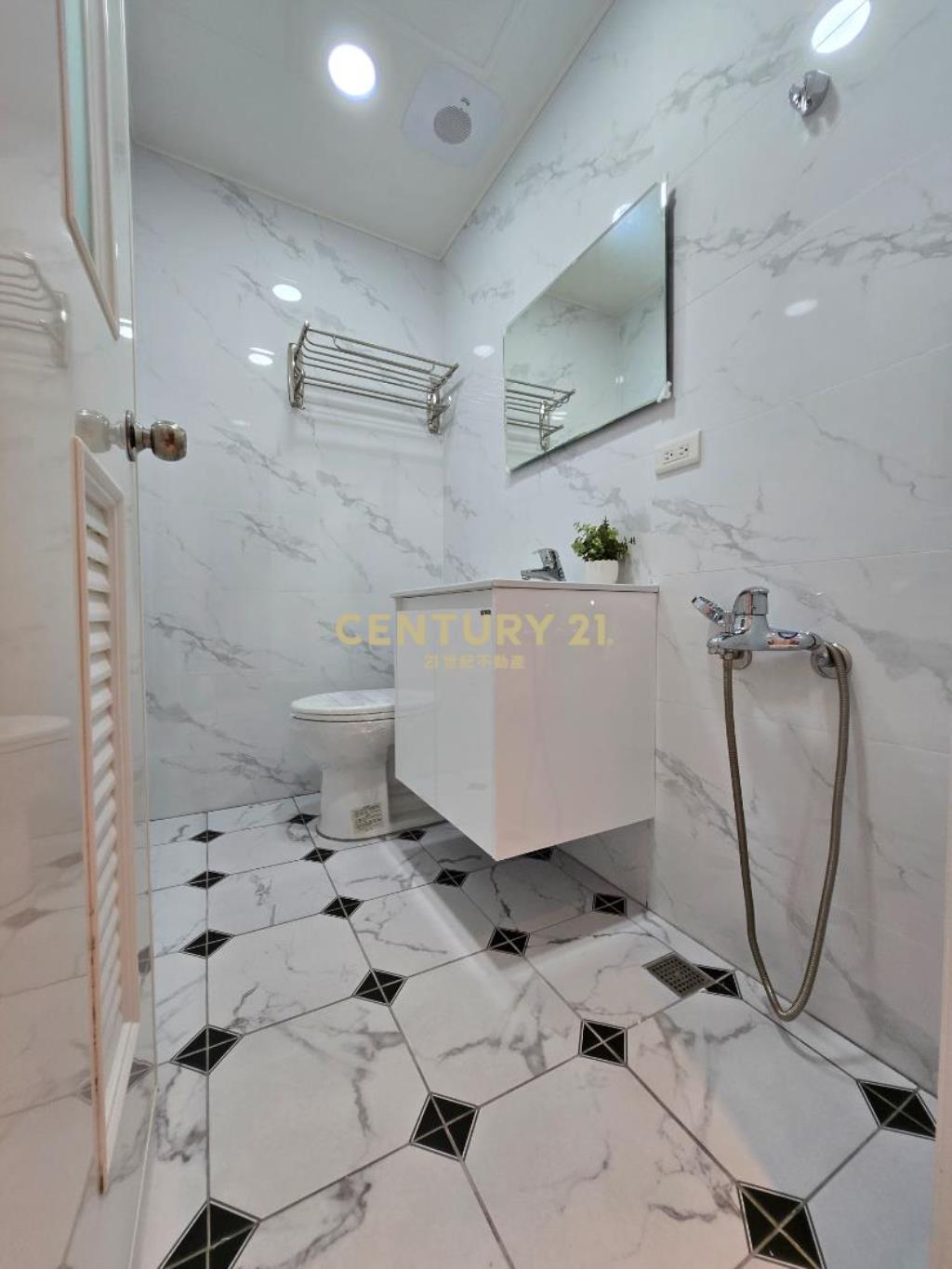 南崁學區美裝潢3房車｜敦煌大地