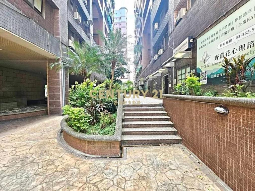 (專約)冠倫大國全新裝潢邊間衛浴開窗3房