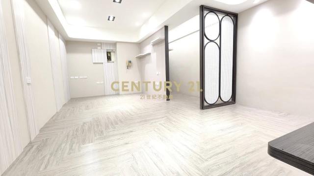 龍安商圈升降機械優質3房車