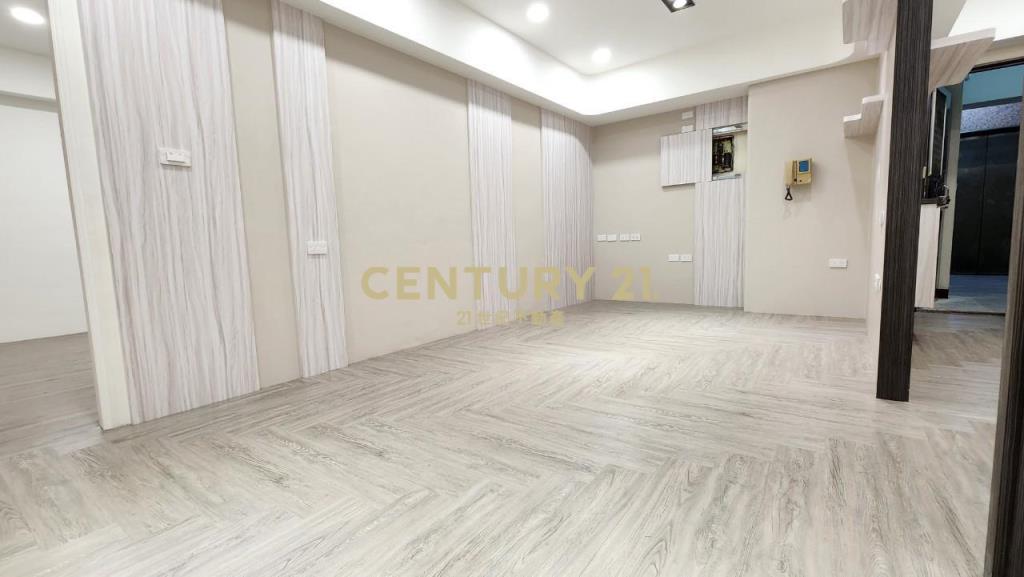 龍安商圈升降機械優質3房車