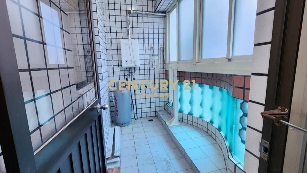 龍安商圈升降機械優質3房車