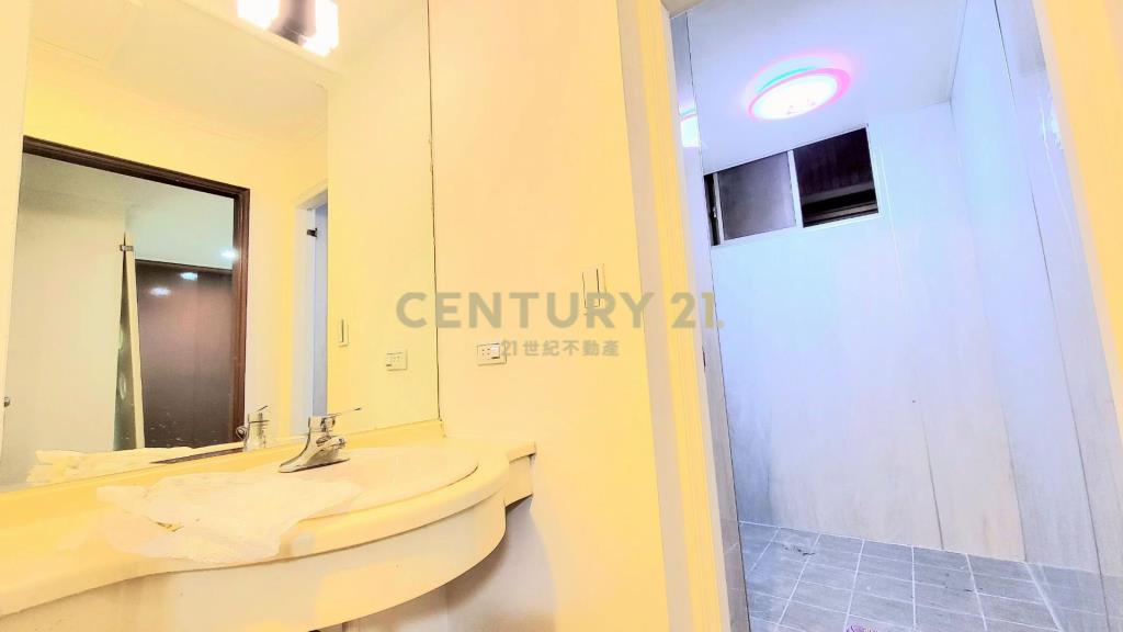 桃園龍安商圈宏國真愛E區優質3房車