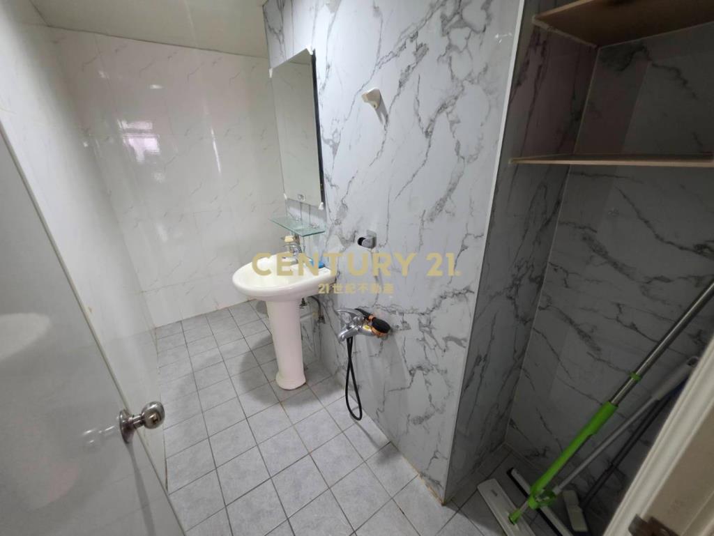 桃園市議會收租景觀套房+2房