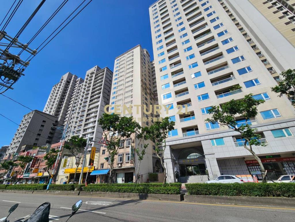 (專約)八里左岸收租2店面6套房雙併透天