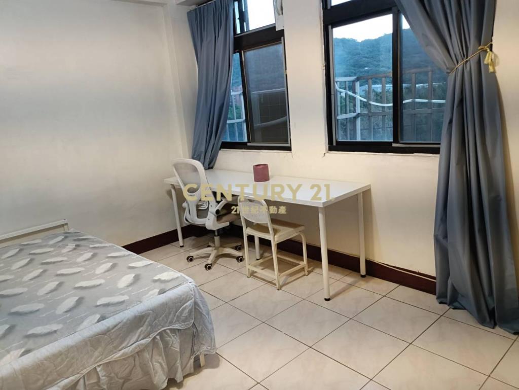 (專約)八里左岸收租2店面6套房雙併透天