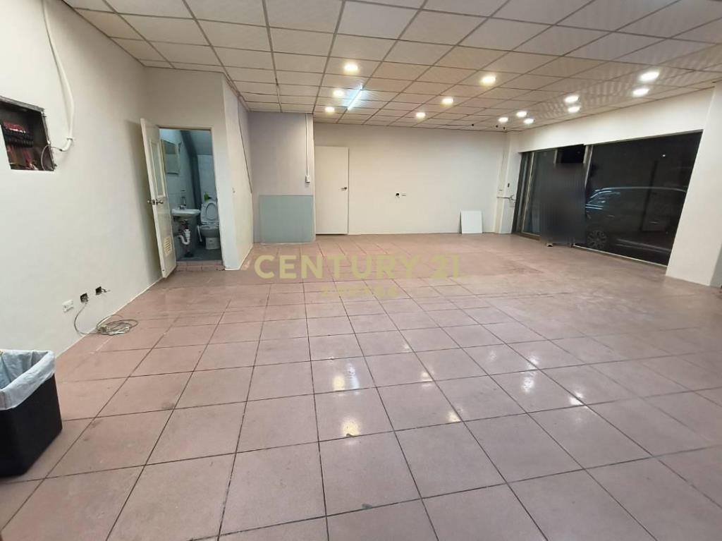 桃園站前東門國小三角窗2層樓收租店面+車