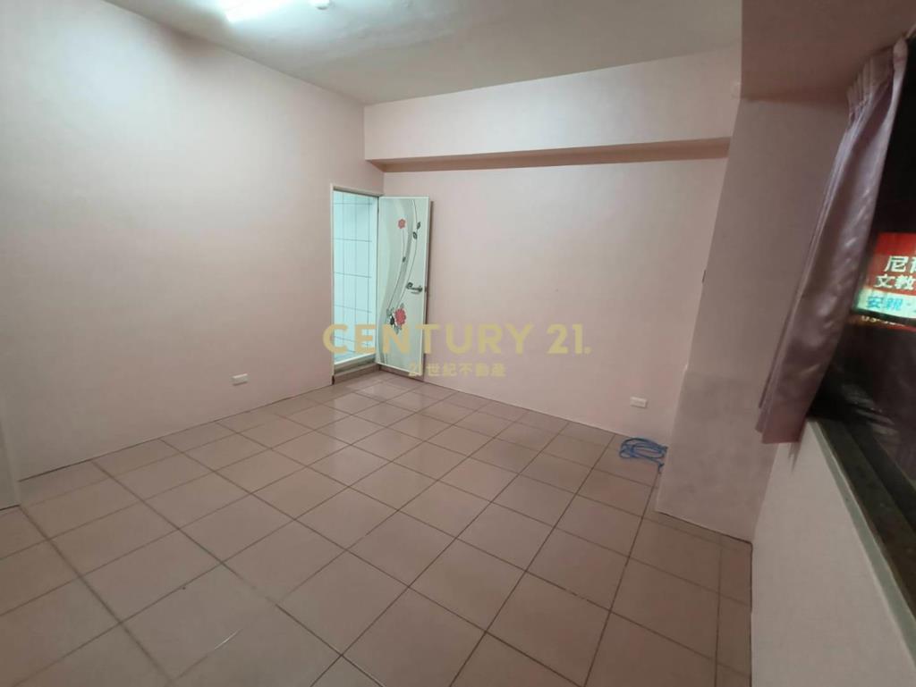 桃園站前東門國小三角窗2層樓收租店面+車