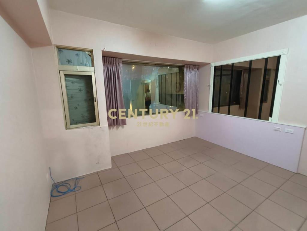 桃園站前東門國小三角窗2層樓收租店面+車