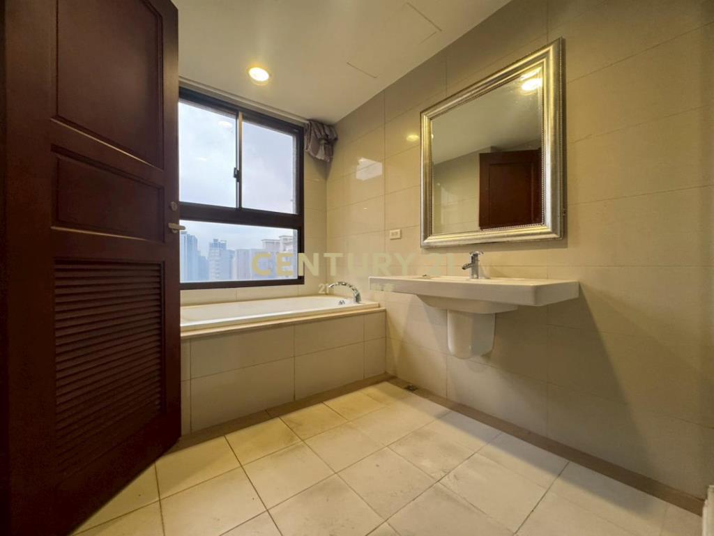 中悅桂冠｜單層單戶．稀有釋出 大器典藏