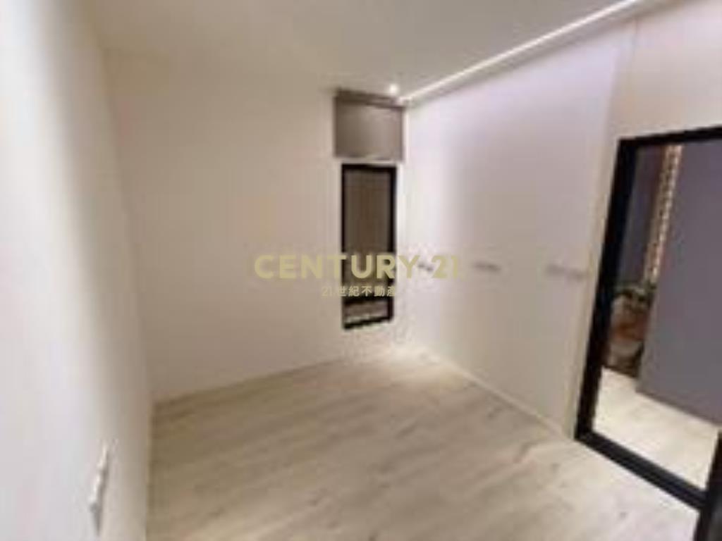 桃園中正路雙捷運收租10套房雙併商辦