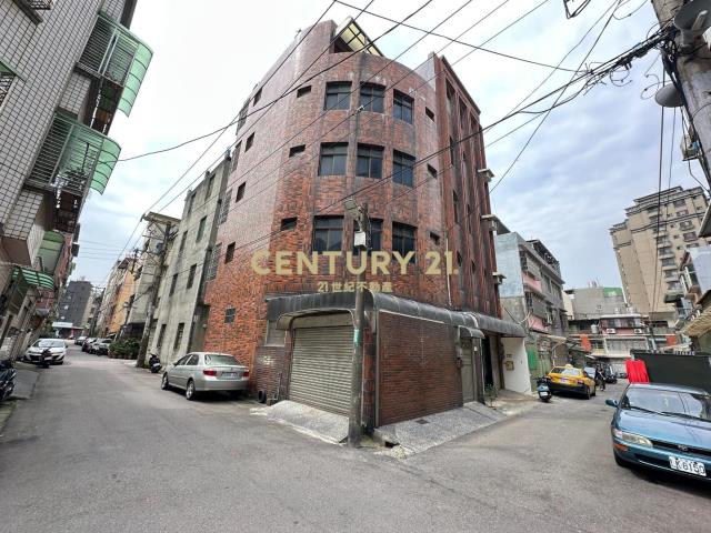 龍岡葡萄王旁｜大坪數邊間透店｜室內停車