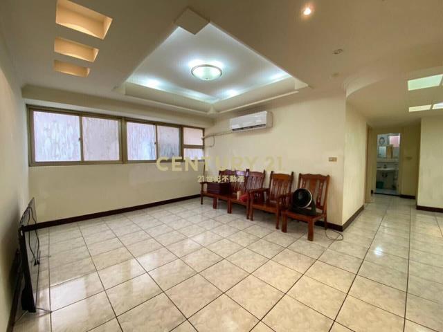 冠倫大國前排A1棟邊間收租4房