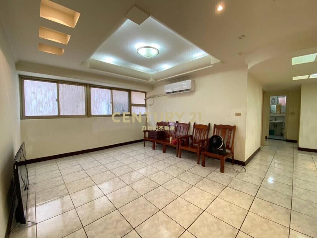 冠倫大國前排A1棟邊間收租4房