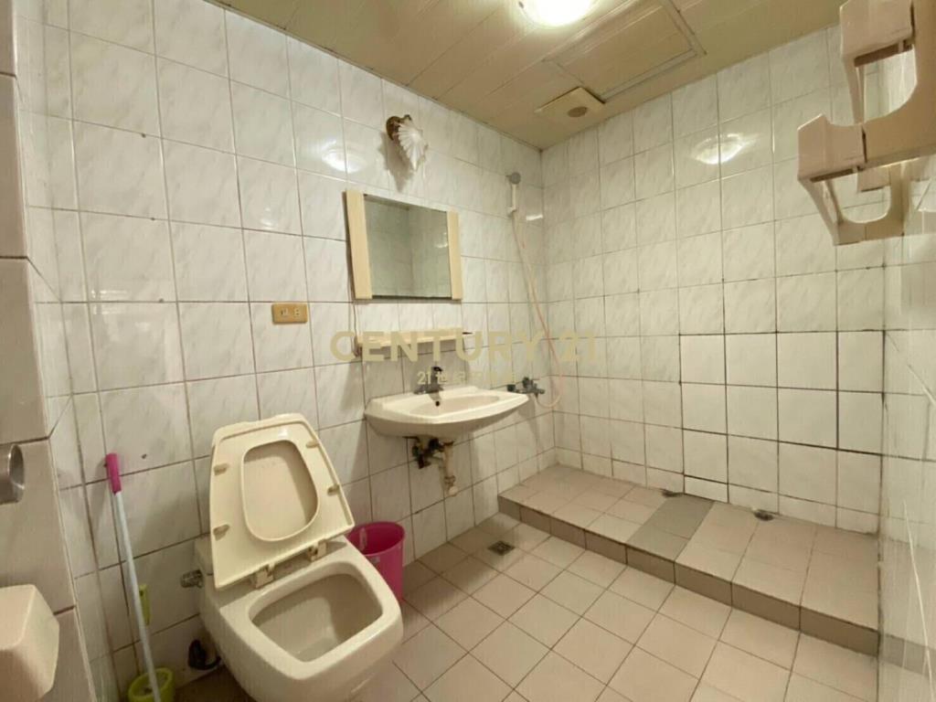 冠倫大國前排A1棟邊間收租4房