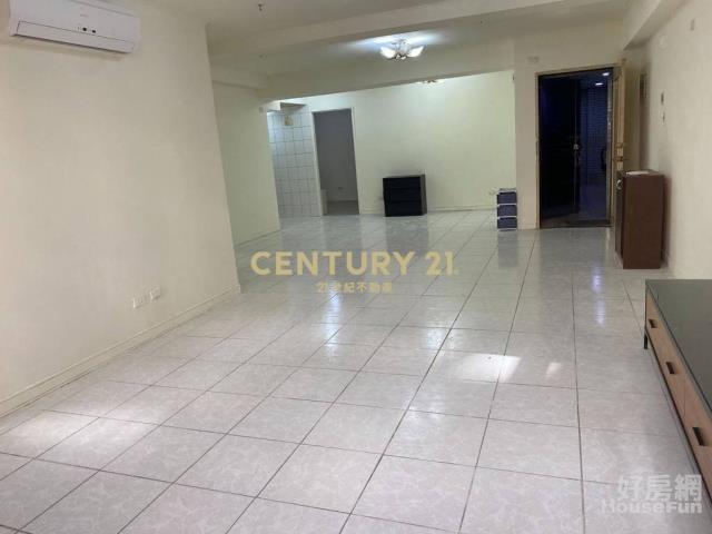 冠倫漂亮樓層邊間收租4改3房