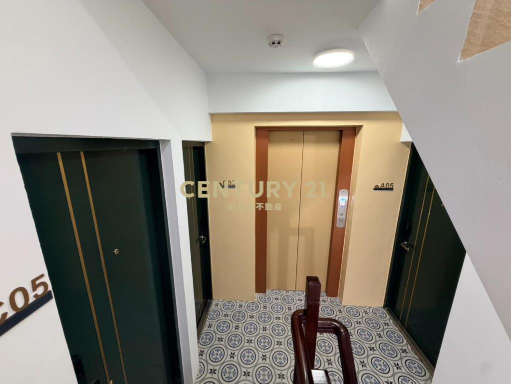 興二街全新自建收租15套房電梯透天