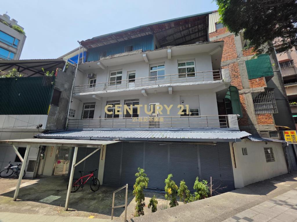 桃園站前民生路大面寬三角窗整新透天