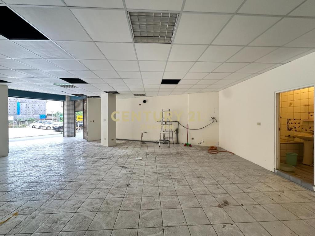 鄰中路縣府商圈｜仁愛路大面寬三角黃金店面