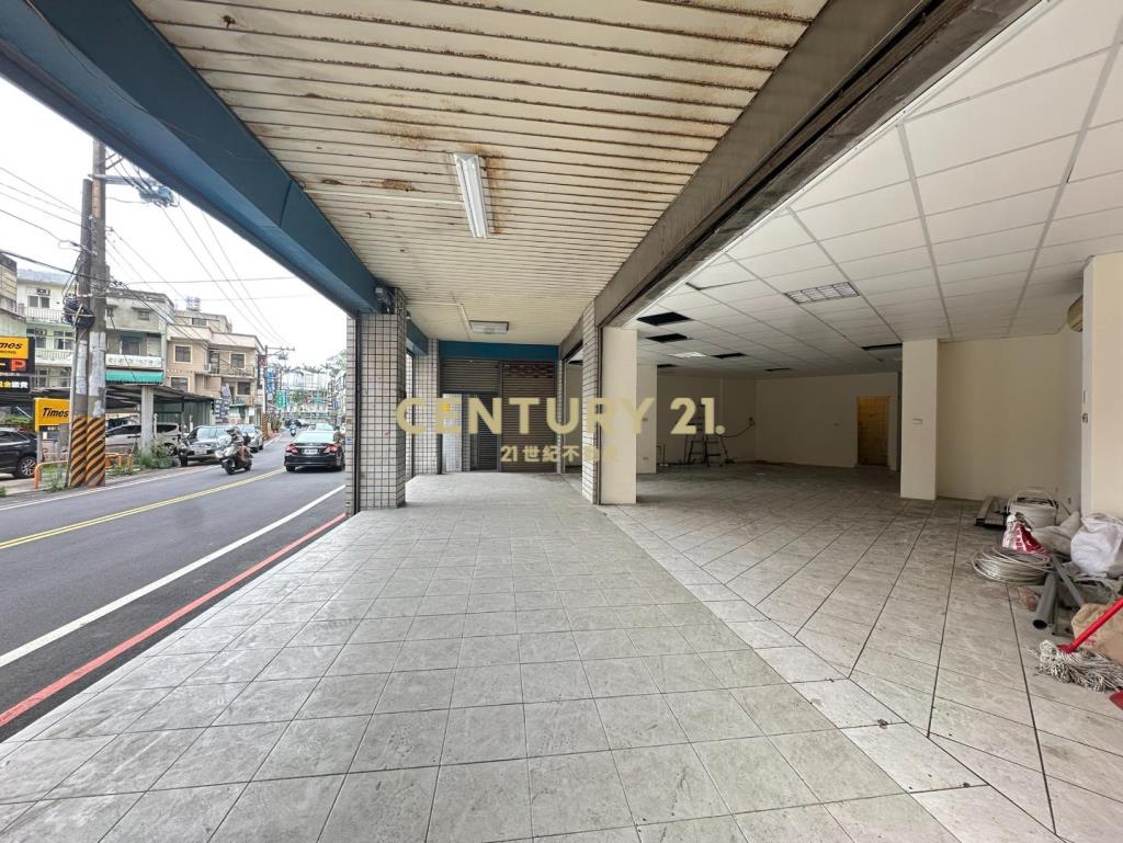 鄰中路縣府商圈｜仁愛路大面寬三角黃金店面