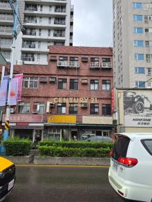 專委｜八里左岸收租透天店面(右)