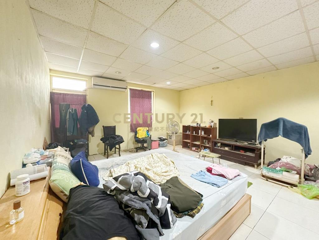 過嶺中平國小｜民族商圈低總價成家4房透天
