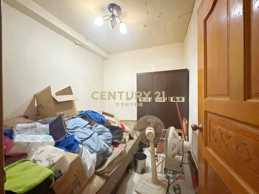過嶺中平國小｜民族商圈低總價成家4房透天