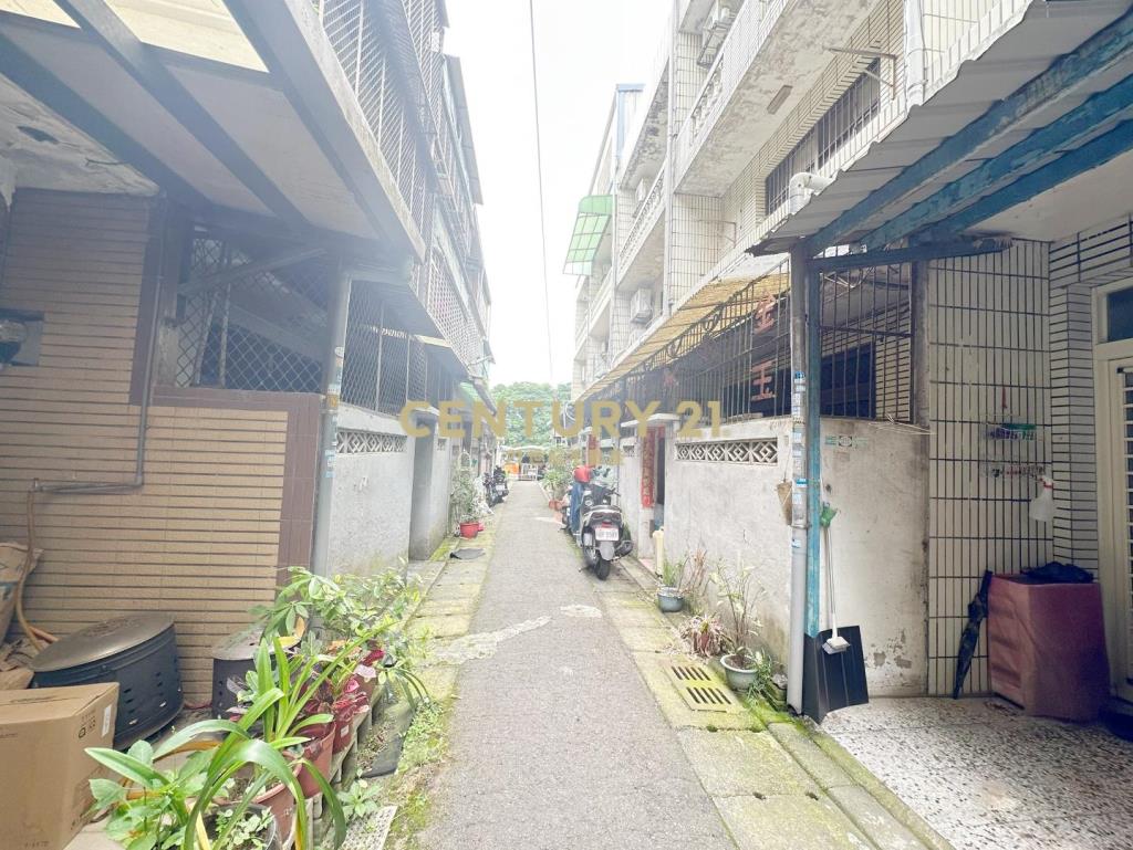 過嶺中平國小｜民族商圈低總價成家4房透天