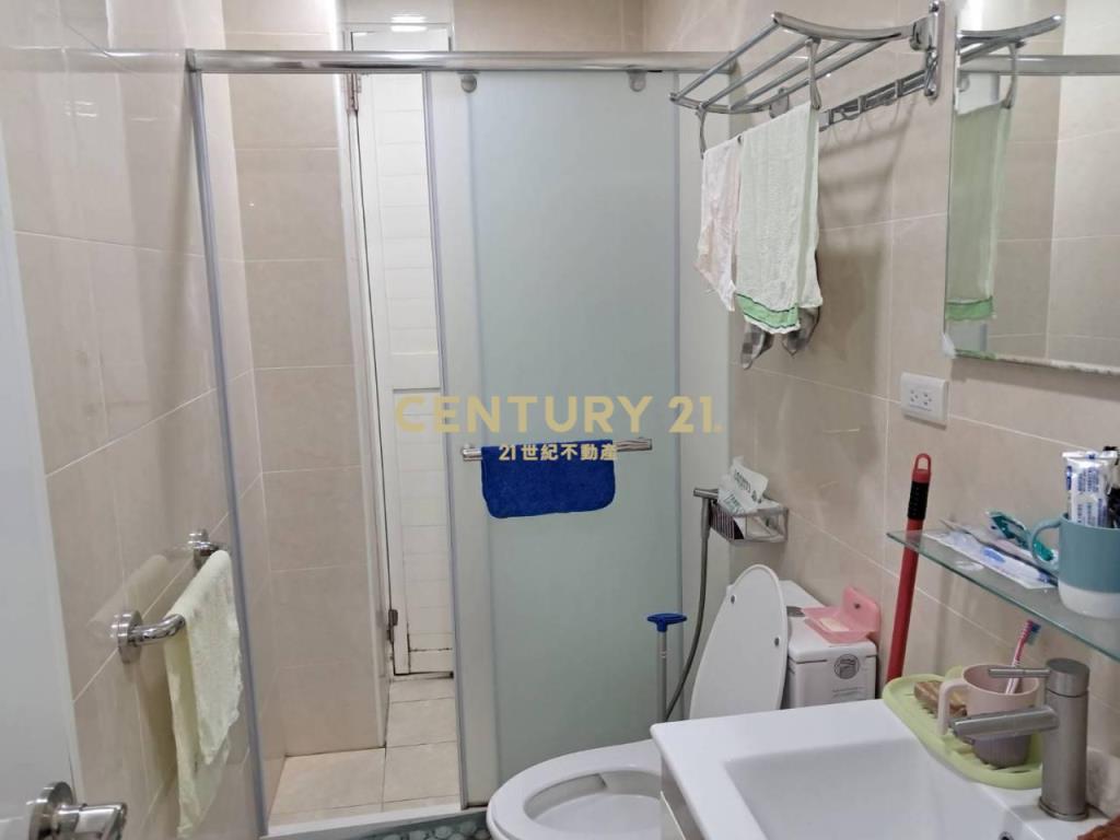 龜山香堤花園棕線雙捷運一樓6房2車庭院戶