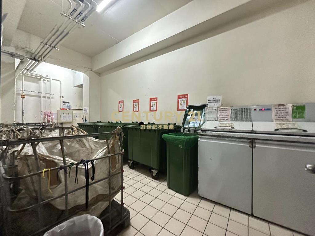 楊梅金山商圈｜鴻築里昂次頂樓景觀3房車