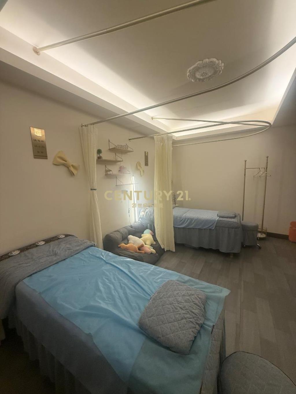 桃園夜市旁美容室出租