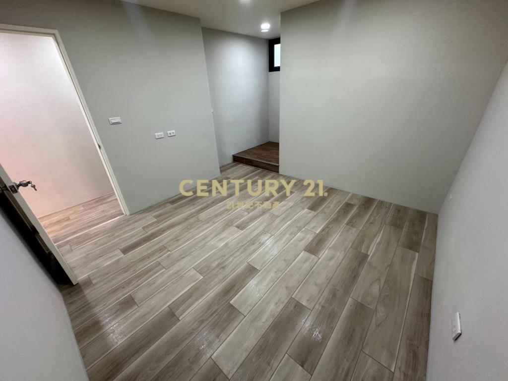 愛十街G09全新裝潢層峰3房公寓