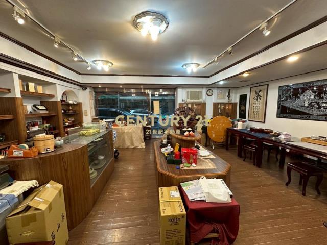 捷運龍江面寬金店面