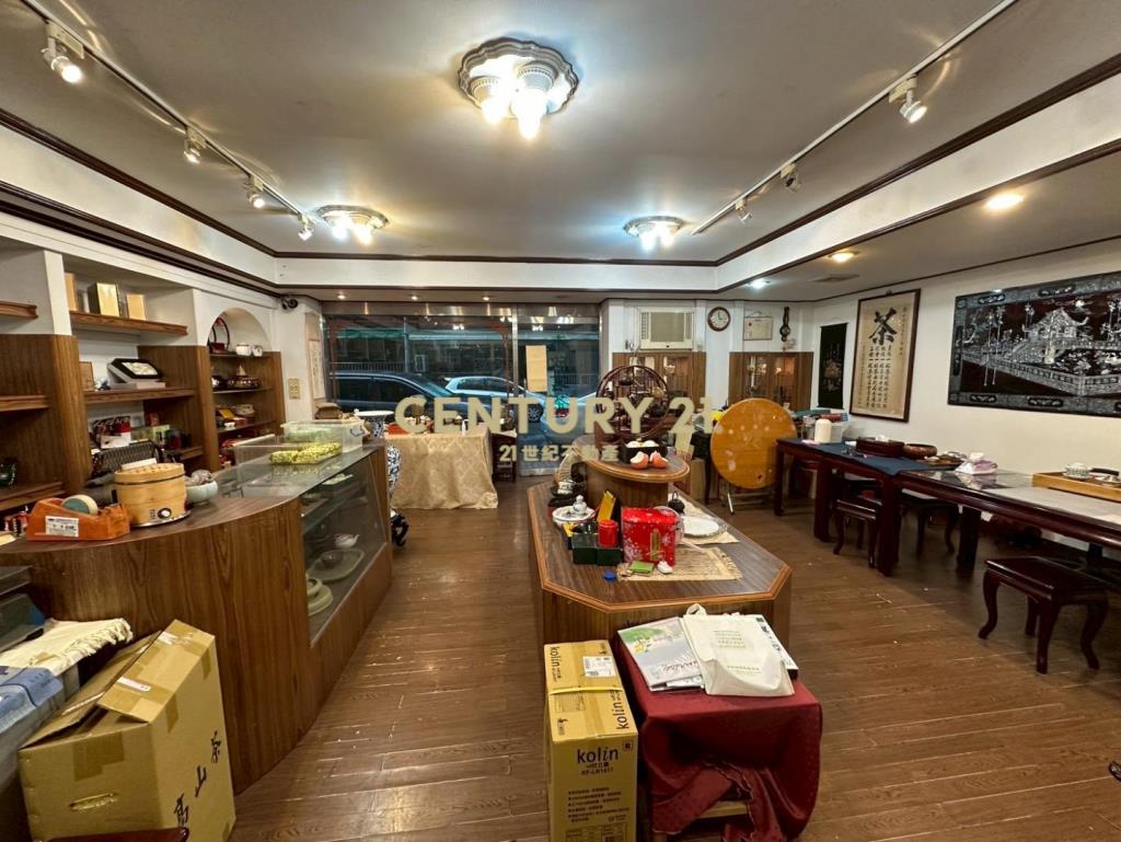 捷運龍江面寬金店面