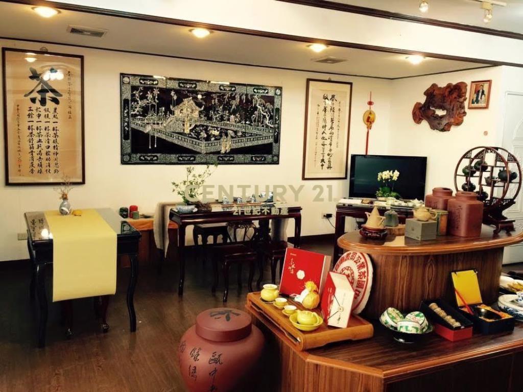 捷運龍江面寬金店面