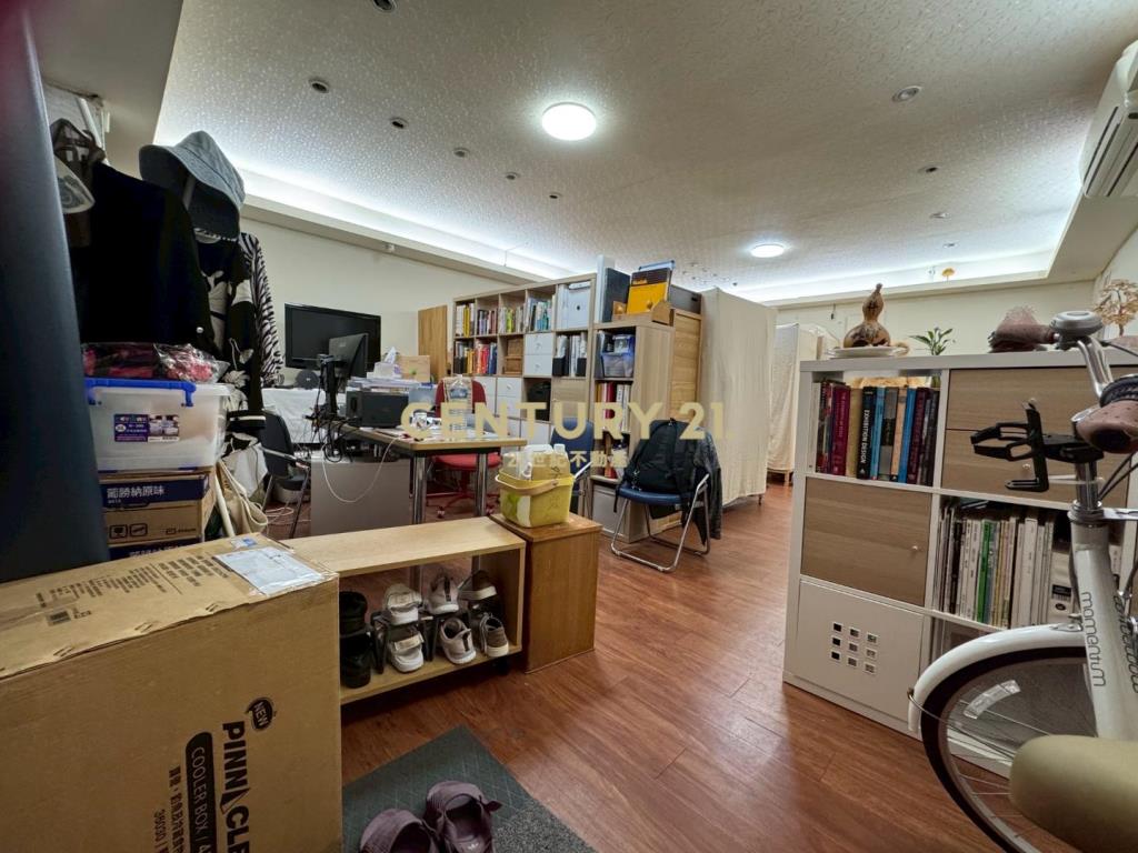 捷運龍江面寬金店面