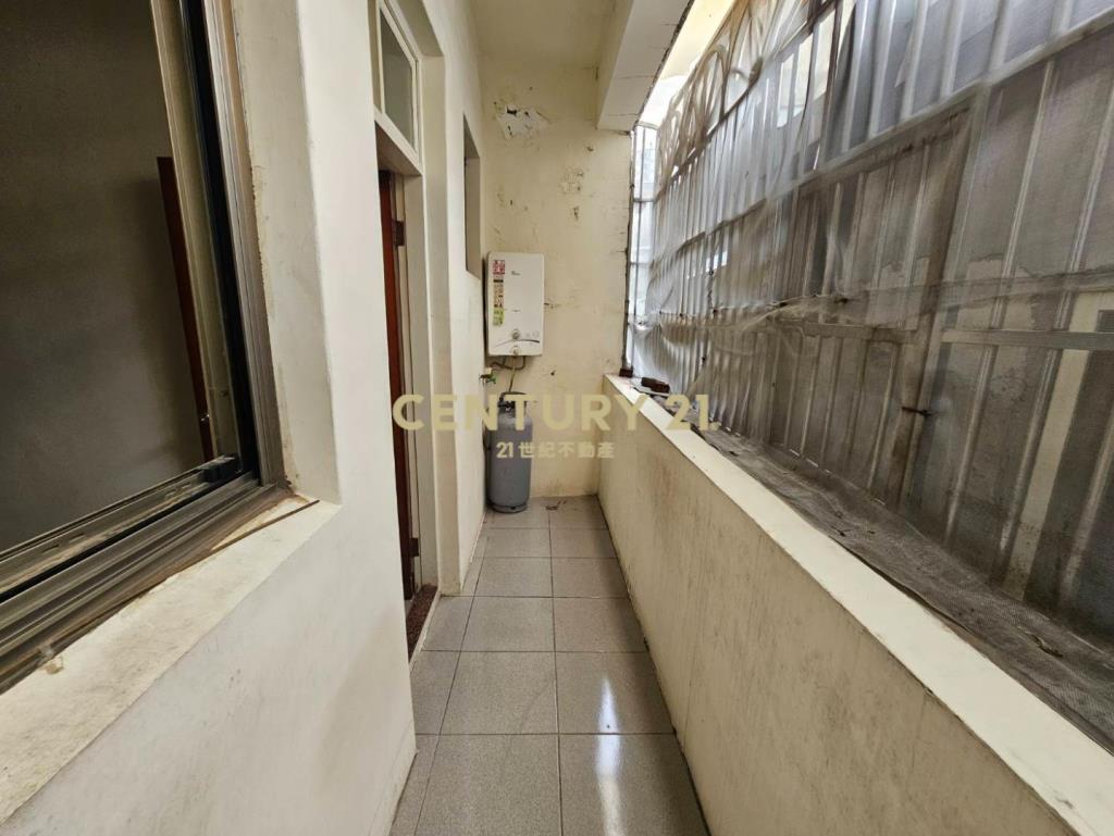 孝一街市府商圈3層樓4房透天
