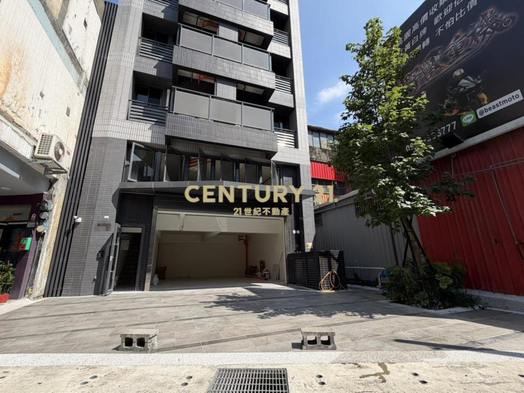 桃園站前商圈｜南門市場大面寬全新金店面