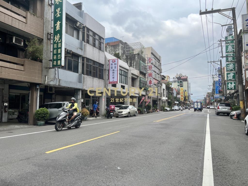 中壢車站核心商業軸線中山東路可住可店建地