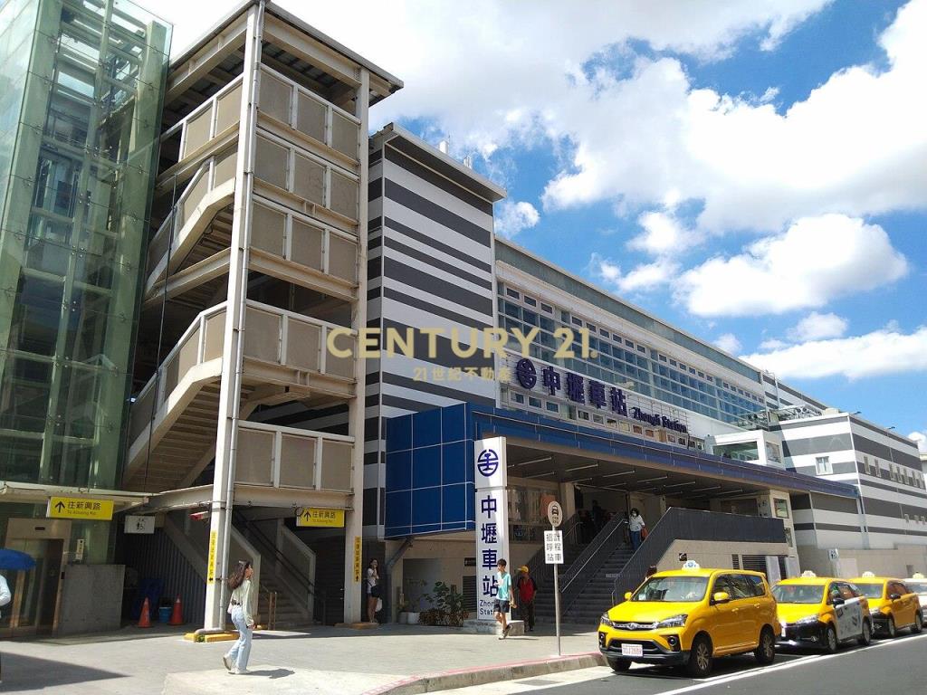 中壢車站核心商業軸線中山東路可住可店建地