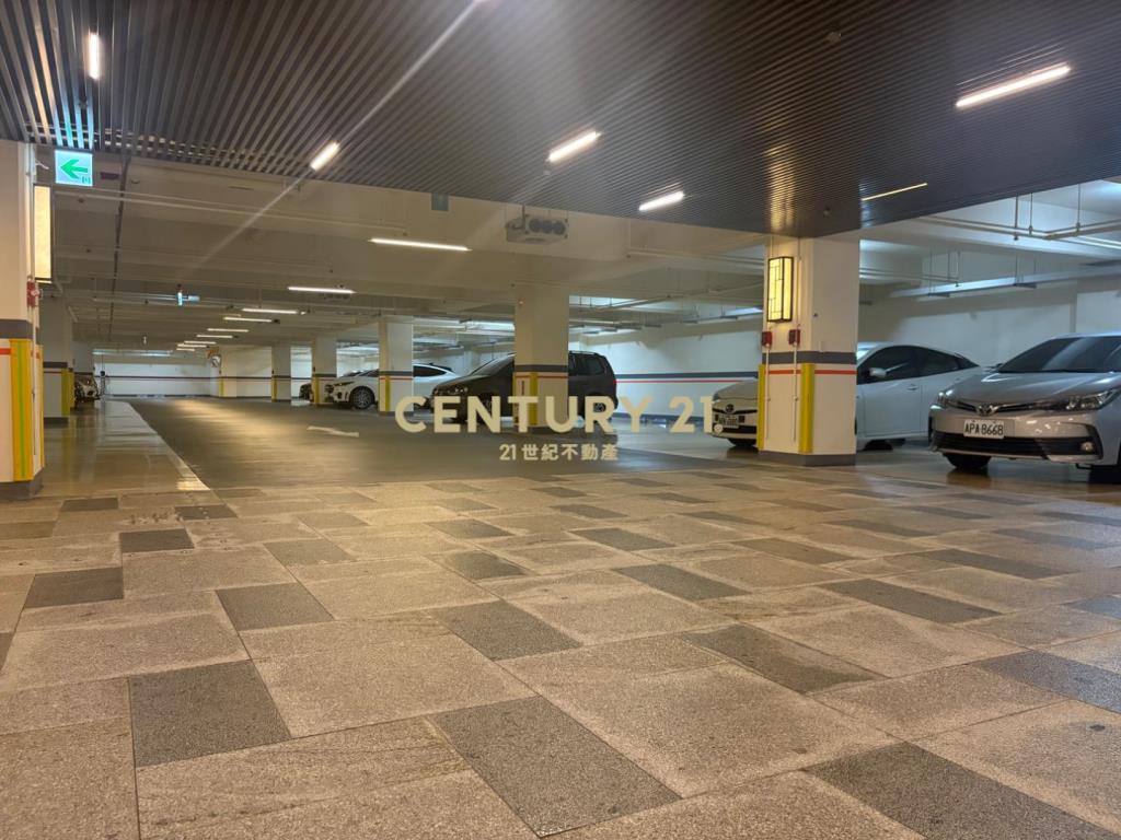 麗晶花園中樓層豪宅大三房雙衛雙車