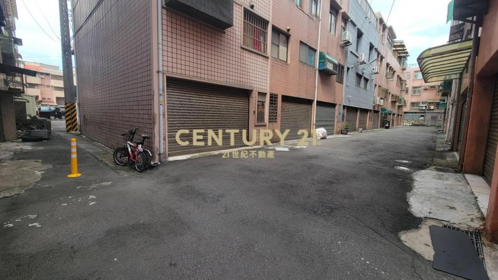 近草漯低總價5房邊間透天(室內停車)