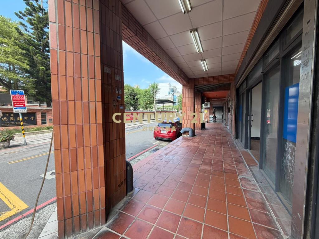【專任】㊣內壢國中角窗面寬金店面
