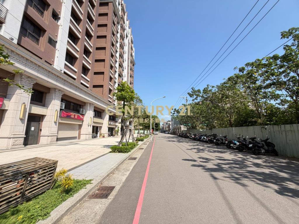 專✨大溪黃金店面｜崎頂商圈大面寬樓店+車