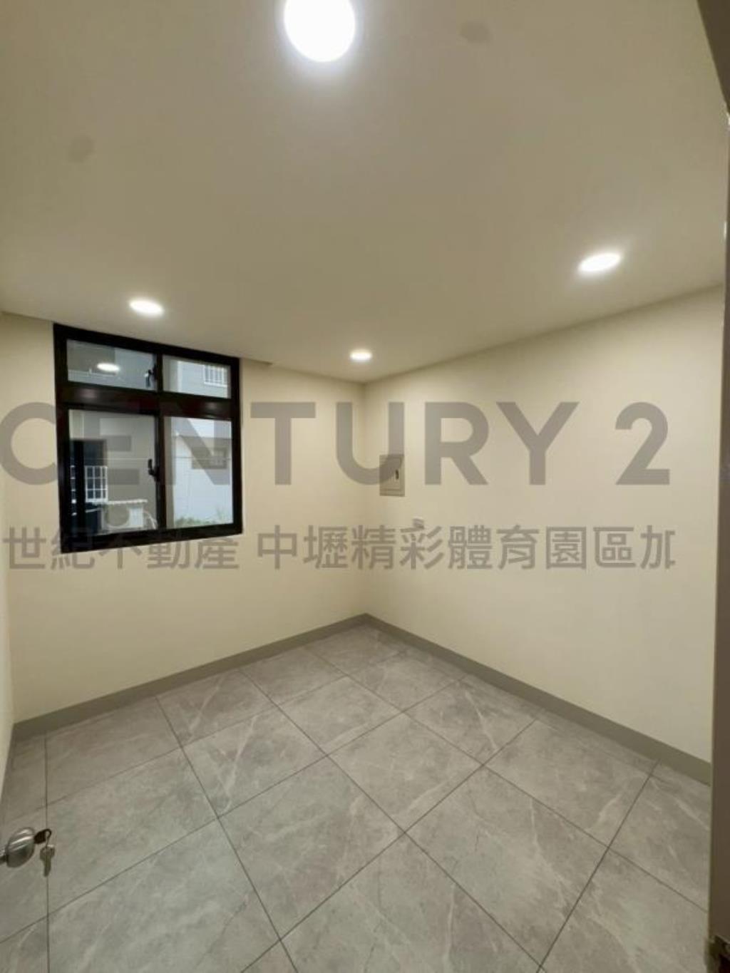 [精彩]龍潭804大面寬整新美透天